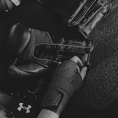 آزموده را آزمودن خطاست
KUNGFUBOXING🥊
MUSICIAN🎧
تنظیم کننده🎛🎼
آهنگساز🎹🎶