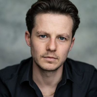 Actor and Writer ... and a bit of a cockney
        REP: @keddiescott