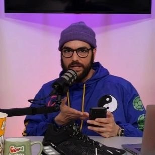 🏈Broadcaster
🗣 Host
🎙Sit Down Comedian
🍕Pizza Snob
@Bucketuppodcast
#BloodyMaryBro🍅
#TheIDontKnowShow