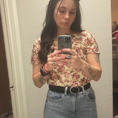 lupus warrior, mother, somewhere in between a little hippie and a little hillbilly⦠just a weird lady trying to survive in a manās world. probably crying.