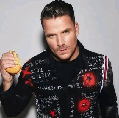 Martin1977Dani's profile picture. Hijo de Manolo y Carmen, amante de la musica.