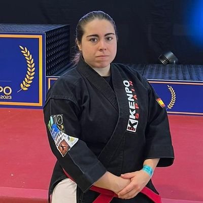 29 ♑
🎓 TD2 de Kenpo
🥋 Cinturón negro 3er DAN de Kenpo
🥇 Campeona de España y del Mundo
💪🏻 Deportista de Alto Nivel 👊🏻
🧠 Disciplina 🎯