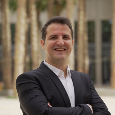 AI specialist | Helping leaders build human-centric AI | Tesla alumni | Author of The Ethics of AI