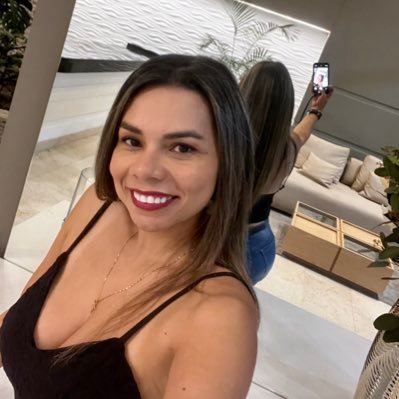 Ex-Concejal de Cartagena, Abogada, Especialista en Derecho de Empresa y Comercial.