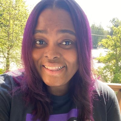 radio_danielle's profile picture. 👁️👄👁️    she/her