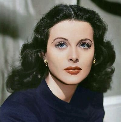 ⚛️ juls
•física quântica
•futura cientista
•(6(54÷3)−90)
-o que Hady Lamarr faria?
meus problemas são resolvidos por essa simples pergunta
(quase todos)