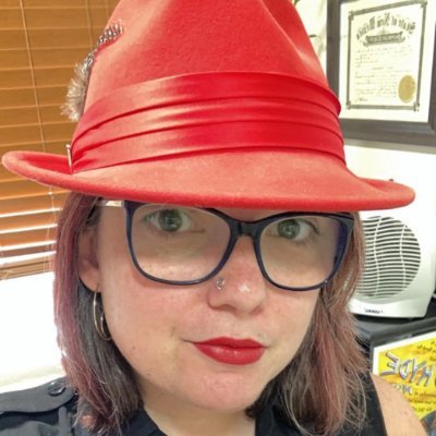 Litigation Manager @ACLUNM. Believer in prison abolition. Lover of big hats, big earrings, big cats, big ideas. #TeamOrca. She/her. Views mine. 🏳️‍🌈💃🏻😺✡️👽