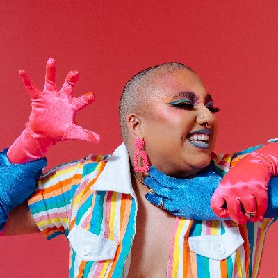 Queer, disabled, & neurospicy multidisciplinary artist with a penchant for fashion, radical justice, community building, & art. I'm on earth to spread joy 💕☀️