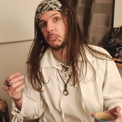 LamaTierceNoire's profile picture. Le bruit c'est bien. La musique, c'est mieux.
Axel, Monteur, Agent de Cinéma, Musicien.
La Matière Noire sur le YouTube.