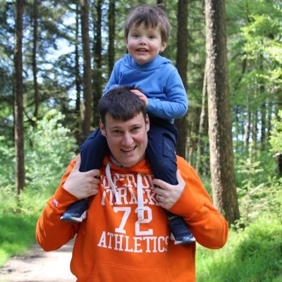 Blackpool fan @Helenrw11🧡 dad to super Brett 👶🏻 Also help organise The Manchester Seasiders