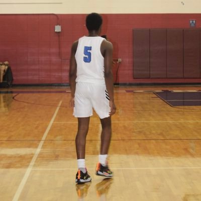 yoodan5_'s profile picture. 2025 6’4 Combo Guard @ Friendship Tech Prep | Contact- 202-590-7918