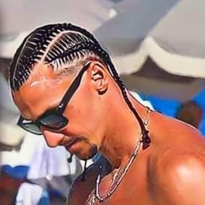 ii7935944's profile picture. Love is life, if you do not love, you are dead