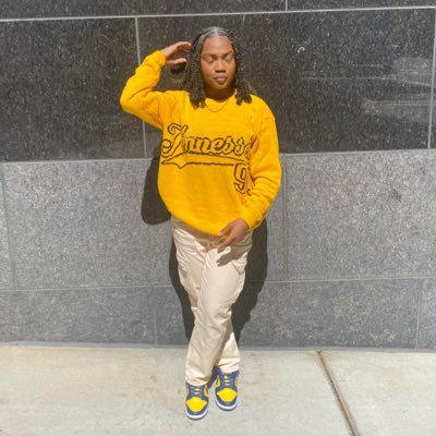 just a misunderstood girl who likes to express their thoughts 🧘🏾♀️💞