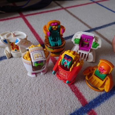 goodikor's profile picture. 北海道・札幌在住。猫好き。サンティアゴ・デ・コンポステーラの巡礼路を歩きたい熱がふつふつと。Amazonアソシエイト・プログラムに参加しています。