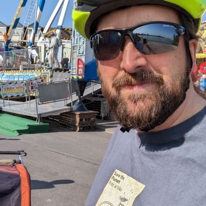 Softwareentwicklung 🚀, im Vorstand einer Elterninitiative, 🚴, 4️⃣ Kinder, 🇩🇪🇺🇸, Homeoffice 🖥️, Grün aber kein Öko 🤔
bei Mastodon mit gleichem Namen