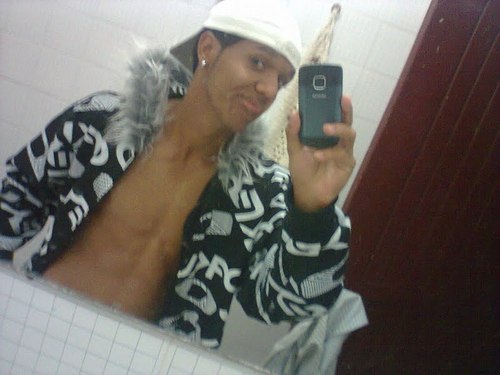 Moreno, 1,70m Legal, Bonito,17anos 26/10 escorpiano, corintiano, XXT,  msn: marcelo_._fabiano@hotmail.com Bjs ;*~  #UniãoDoTwitterSegueEuSigoDeVolta
