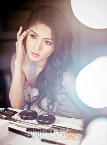 Follow us to get more updates about Kim Chiu :) Like us on Facebook :)