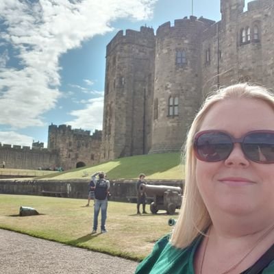 Scouse teacher of Child Dev. and H&SC. Head of 6th Form and primary governor. Loves family, holidays, Disney, shoes and all things sparkly.
All views my own