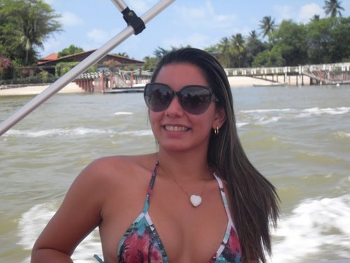 sou Lisana oliveira  enfermeira e apaixonada pela vida, e com alguns projetos de vida a serem concretizados nesse ano de 2012