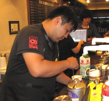 nadakae's profile picture. 대한민국을사랑합니다.  저의 직업은 전문 바리스타 입니다. 현재 대전 도마동에서 '소울인에소프레소카페'를 하고 있습니다.. 저의 가게를 찾아 주신다면 제일 맛있는 커피를 정성 껏 대접해 드리겠습니다.