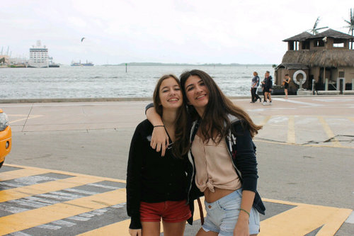 minakardes's profile picture. 