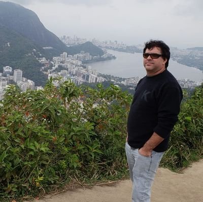 Flamenguista, esquerdista, téc em instrumentação e eletrônica industrial.
trab. na indústria Smurfit Kappa Brasil.