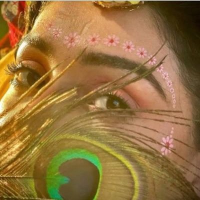 NehaBha30637444's profile picture. 🙏🌹 Radhekrishan🌹🙏 कृष्ण को पाना है तो राधा के जैसे उनमें खो जाना है। जब तक आप कृष्ण को अपने से अलग समझेंगे , उन्हे पा नही पाएंगे। बस इतना ही रहस्य है। 🌹