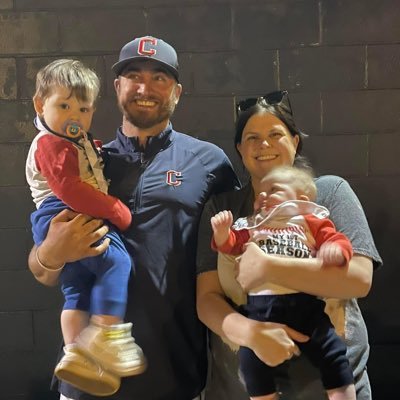 Husband | Dad | Head ⚾️ Coach @CountyBoysCC | @ABCA1945 member | Champions Do More | Sweep The Sheds | E+R=O | #GRIT