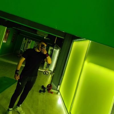 Emarxus45's profile picture. 