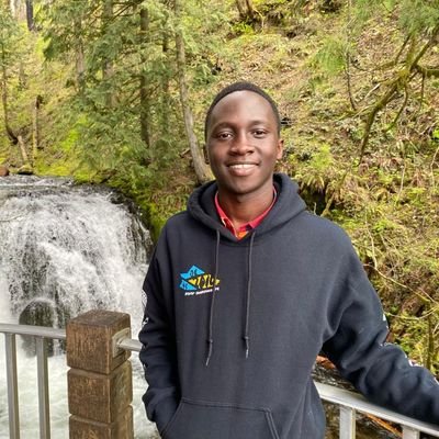 Medical doctor, Aspiring Orthopedic surgeon. Inspired to save lives without discrimination 💪.