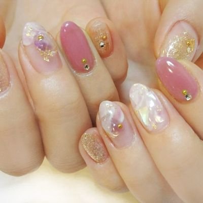 contrails_k's profile picture. 