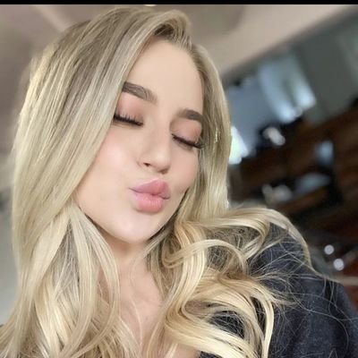 BlassiRach35406's profile picture. 