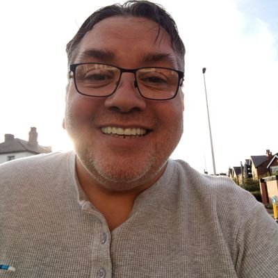 damian44's profile picture. Beware my sense of humour.