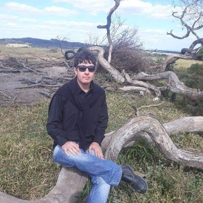 junio72704's profile picture. 