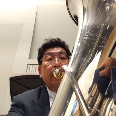 大泉学園中→学習院。深谷・熊谷辺りで吹いてます。日本ユーフォニアムテューバ協会会員 YFB-822S MPはヤマハBOBOソロモデル、ラスキー
30C、ブルーノティルツ Prof.DAUM Model 2F、シルキーGEIBモデルを使用。 高等科・大学と合唱もやってました。