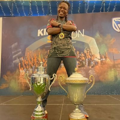 S & C coach @UgPoliceFC🏋🏿♀️|INSUFFERABLE head coach @BlackPearlsRFC🏉|@RugbyTackling founder💜|Bookworm📖|G & T connoisseur🍸|Former research scientist🧪