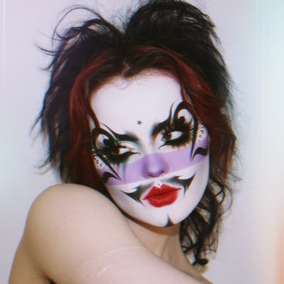 tooth loving clown who does some makeup stuffs n gogo dancing | HE/THEY | 22 | demi/pan | UK | 𝘱𝘳𝘰𝘣𝘢𝘣𝘭𝘺 𝘭𝘪𝘴𝘵𝘦𝘯𝘪𝘯𝘨 𝘵𝘰 3𝘵𝘦𝘦𝘵𝘩