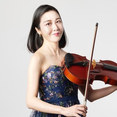 Violin→Viola/Menuhin Academy🇨🇭/桐朋学園大学/桐朋女子音楽科/清明学園/お仕事やレッスン等に関してはDMにてご連絡くださいませ✉️