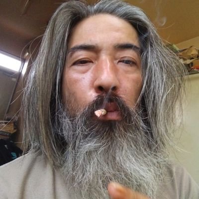 hijikigohan1221's profile picture. あまり難しく考えないことにすますた。いえーい。