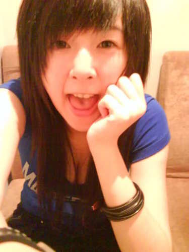 V273283521's profile picture. Good people full of charm cosmetics, natural. Healthy Natural.
http://t.co/2KUfXt8Ezv