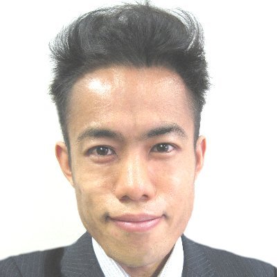 ● 埼玉県 和光市議会議員（ 無所属 ）
● 投資家・トレーダー　毎月 ＋３ケタ万円
● 合同会社ハイゴールズ 代表
●１９８２年生まれ
● 東京大学大学院修士課程中退
● ヤフーニュース 掲載（ bｉz ＳＰＡ）
● 投資顧問会社等に勤務し３６歳のとき議員当選
● ホームページ https://t.co/3TsUnCGiDb