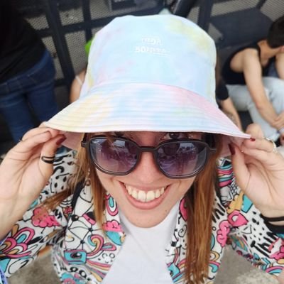 PaulaLpez88's profile picture. 🤡 TODO ME MALE SAL 🙃

I'm a rainbow in a world full of beige people.