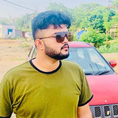 VinitSwain90721's profile picture. 