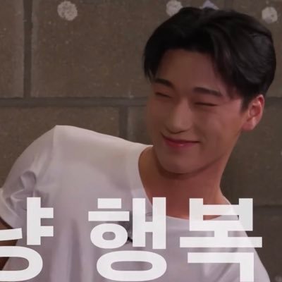 ye_a1023's profile picture. (티니럿이에요)올프입니당~! 태풍이 몰아쳐도 비바람이 불어도 너와 나 언제나 우리 일테니