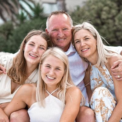 Proud husband & father who loves all sports, running, hiking & wine! Opinions are my own!