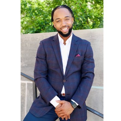 Graduate from Center Highschool 2016| Real Estate Entrepreneur. Strive for greatness. KC FBL..R.I.P. 1lildaddy2🙏🏽 #United Real Estate Kansas City