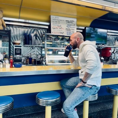 22RP1988's profile picture. 