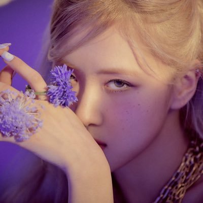 JJanjiraoum13's profile picture. #ROSÉ #Blackpink