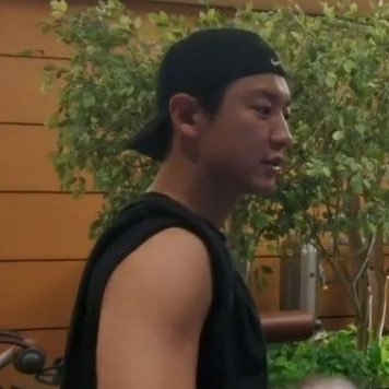 back up de KSGYEOL / exo sc supremacist ╰(*´︶`*)╯♡