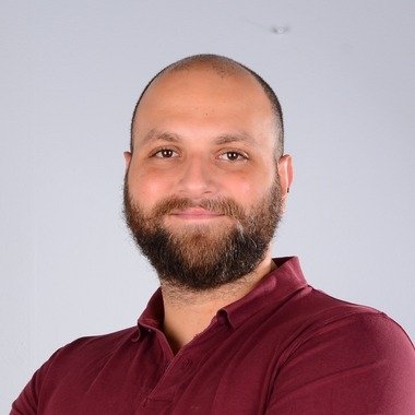 After being an intern @Google and co-founding a tech startup, I settled on being a frontend guru searching for the perfect user experience.